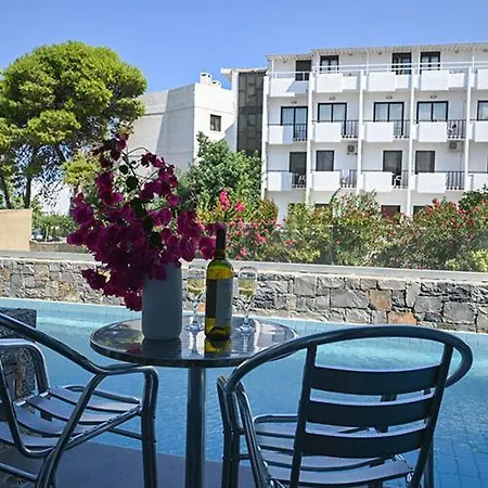 Pollis Otel