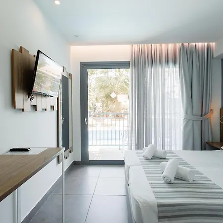 Otel Pollis