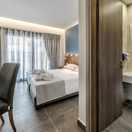 Pollis Otel 4*