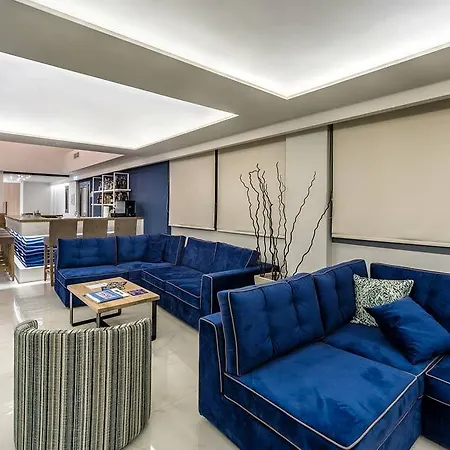 Pollis Otel