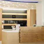 Pollis Hotel