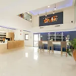 Pollis Hotel 4*