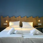 Pollis Hotel