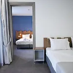 Pollis Hotel 4*