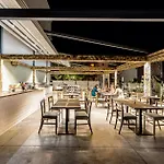 Hotel Pollis 4*