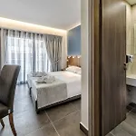 Pollis Hotel 4*