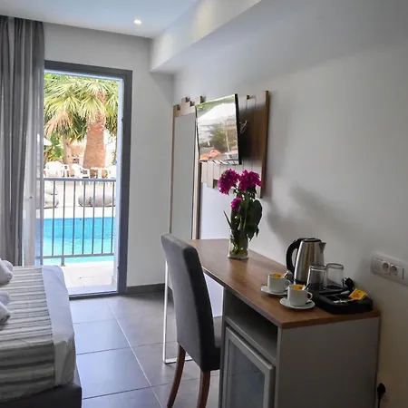 Pollis 4* Hersonissos (Crete)