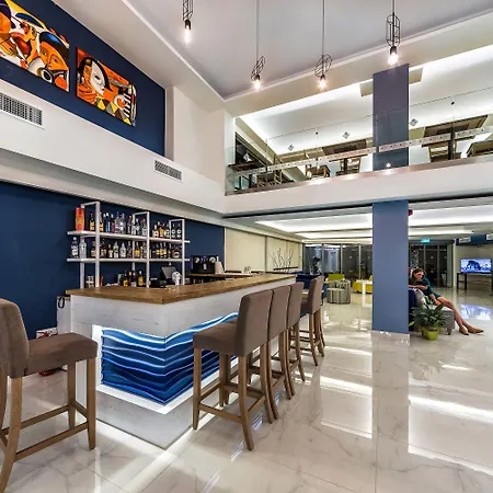 Pollis Hotel 4*