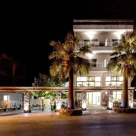 Pollis Hotel 4*