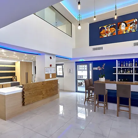 Pollis Hotel 4*