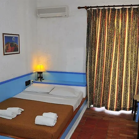 Pollis Hotel Hersonissos (Crete)