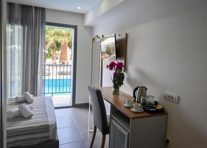 Pollis 4* Hersonissos (Crete)