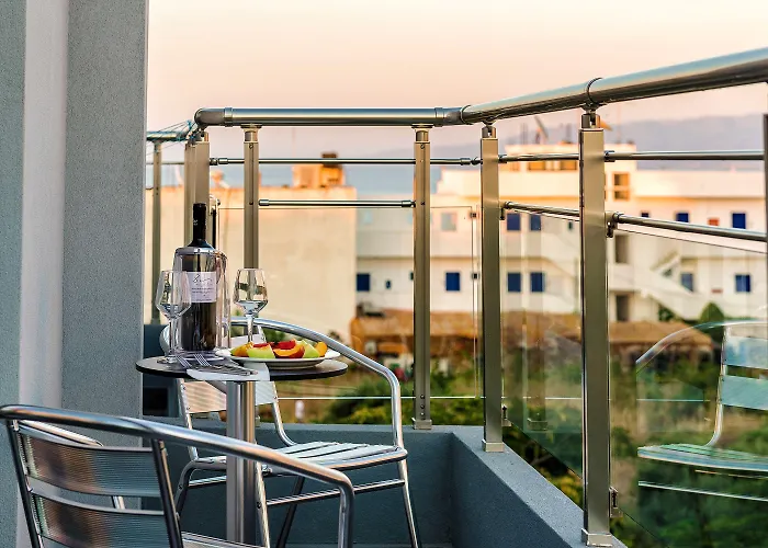 Pollis Hotel Hersonissos (Crete)