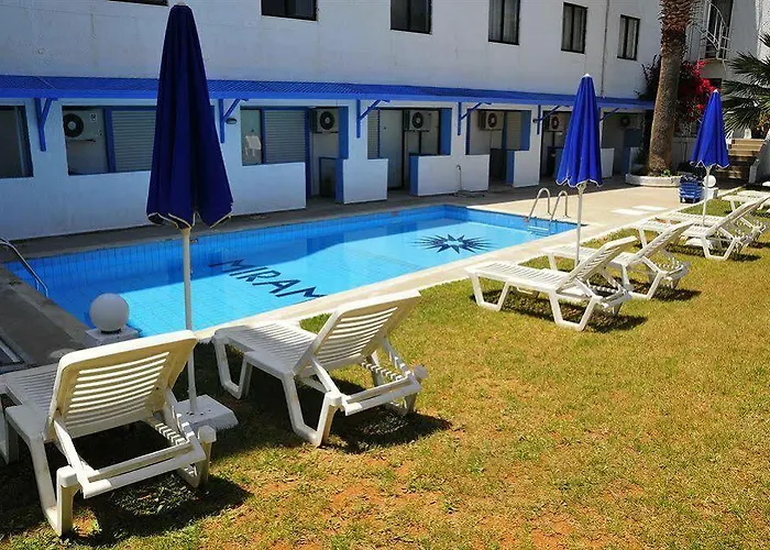 Pollis Hotel Hersonissos (Crete)